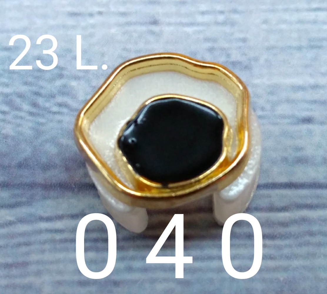 KOD 040